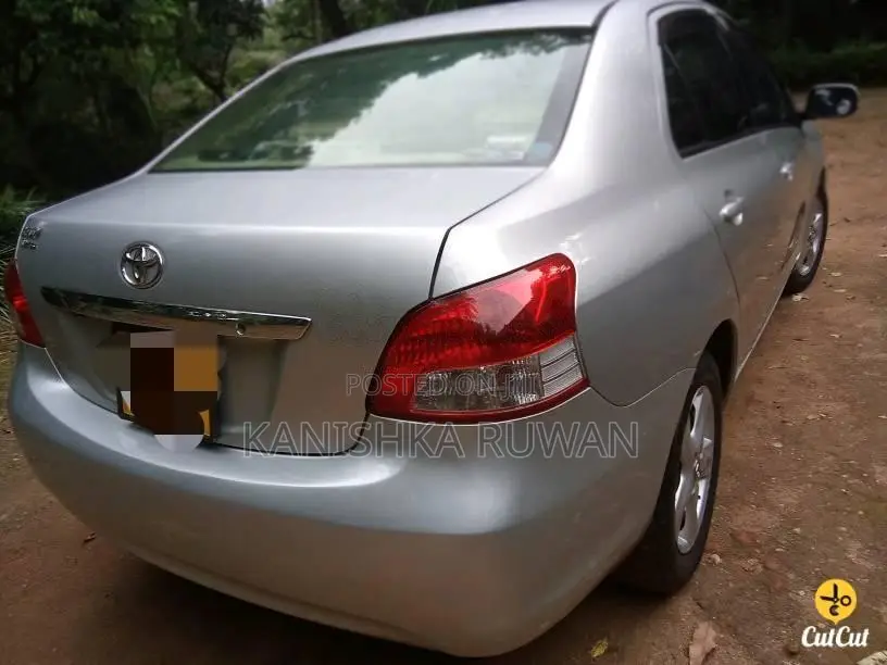 Toyota Belta 2009 Car (Used)