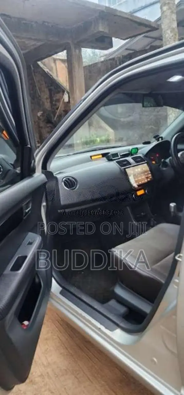 Suzuki Swift ZXI 2007 Car (Used)