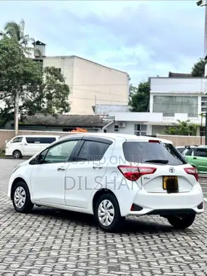 Toyota Vitz 2018 Car (Used)