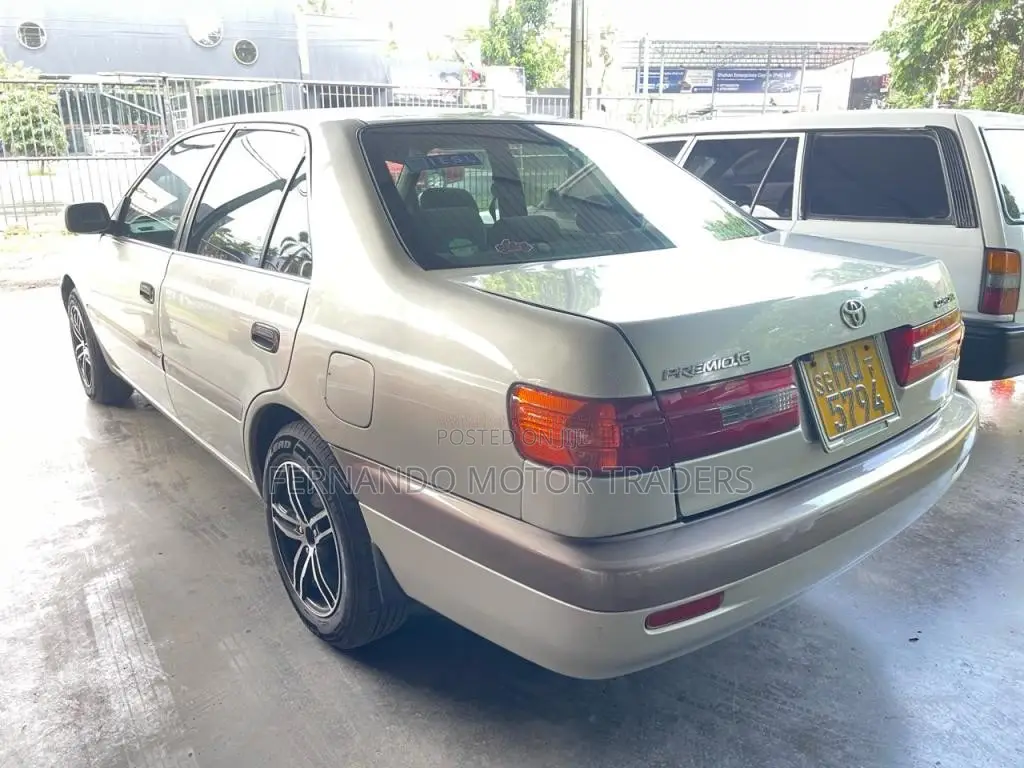 Toyota Corona 2001 Car (Used)