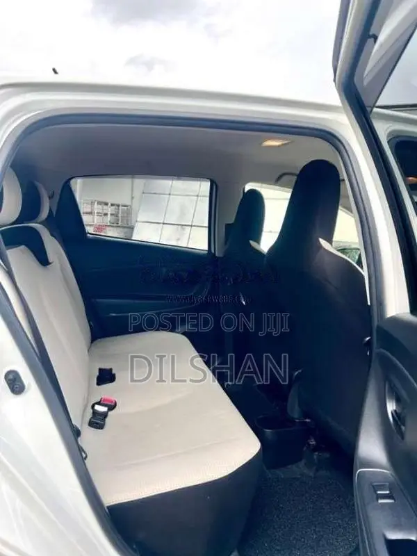 Toyota Vitz 2018 Car (Used)
