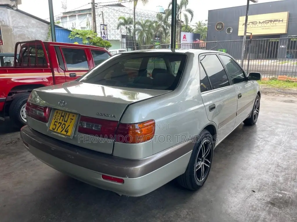 Toyota Corona 2001 Car (Used)