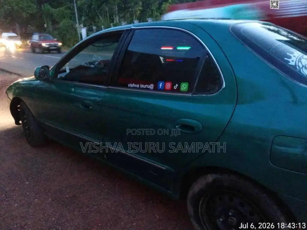Hyundai Elantra 2000 Car (Used)