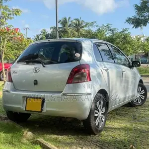 Toyota Vitz 2007 Car (Used)