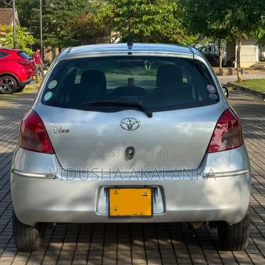 Toyota Vitz 2007 Car (Used)