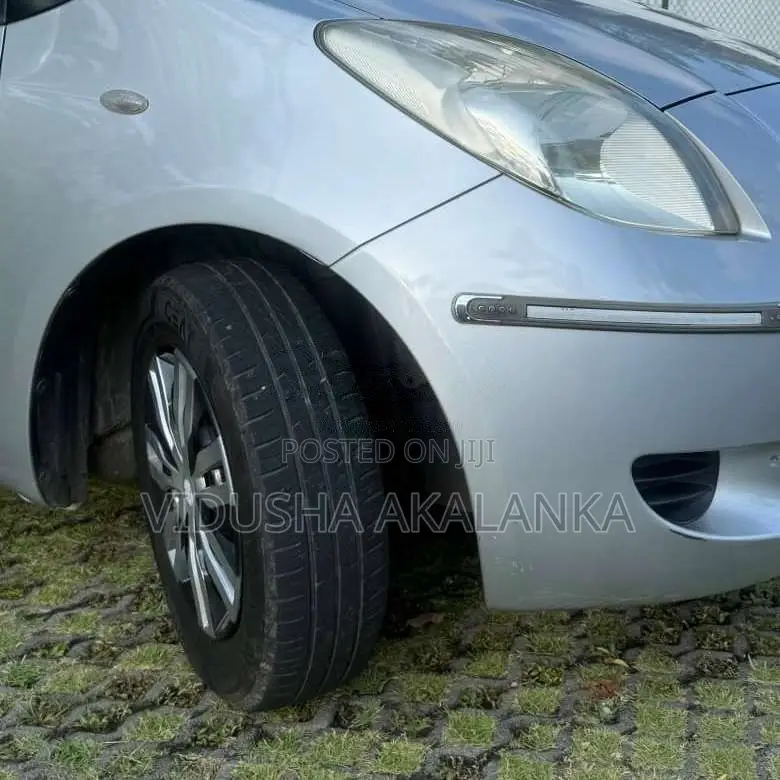Toyota Vitz 2007 Car (Used)