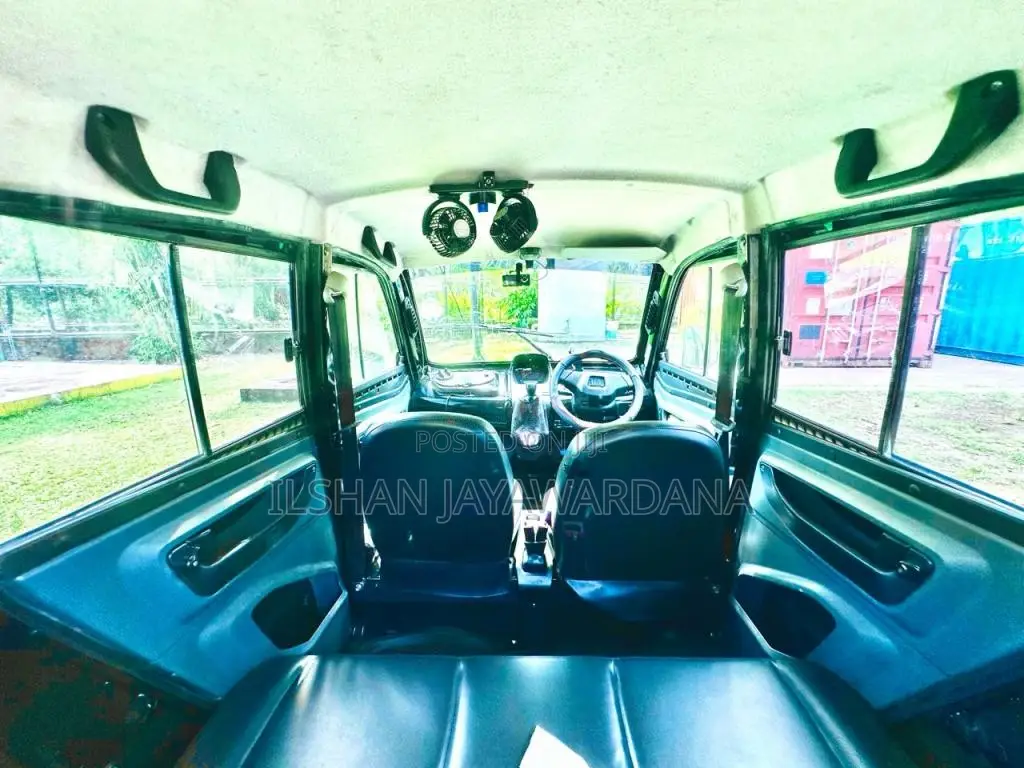 Bajaj Qute 2019 Car (Used)