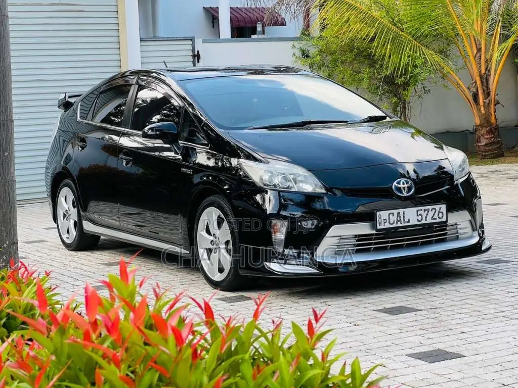 Toyota Prius S Touring 2014 Car (Used)