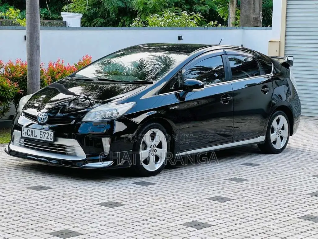 Toyota Prius S Touring 2014 Car (Used)