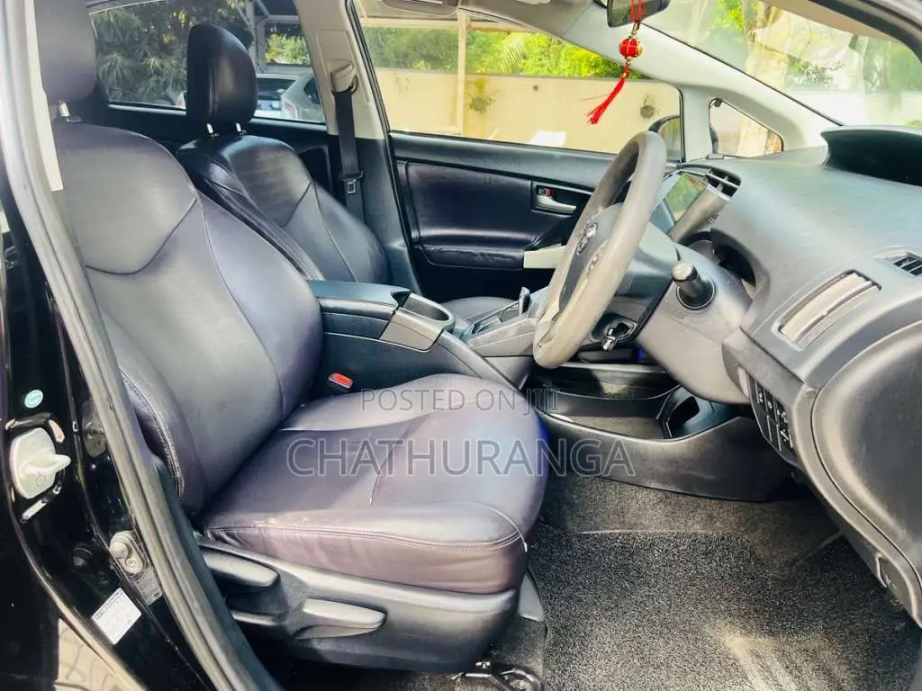 Toyota Prius S Touring 2014 Car (Used)