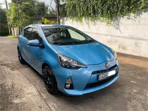Toyota Aqua S 2013 Car (Used)