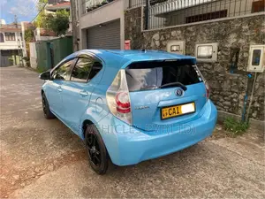 Toyota Aqua S 2013 Car (Used)
