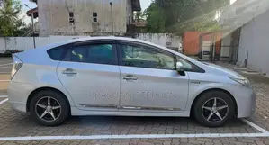 Toyota Prius 2013 Car (Used)
