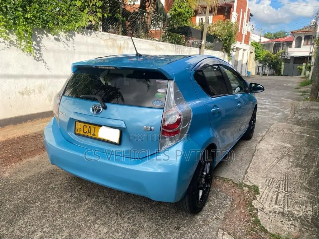 Toyota Aqua S 2013 Car (Used)