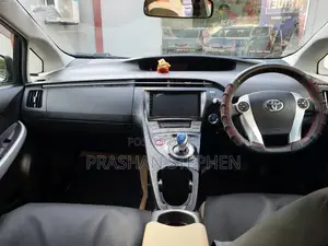 Toyota Prius 2013 Car (Used)