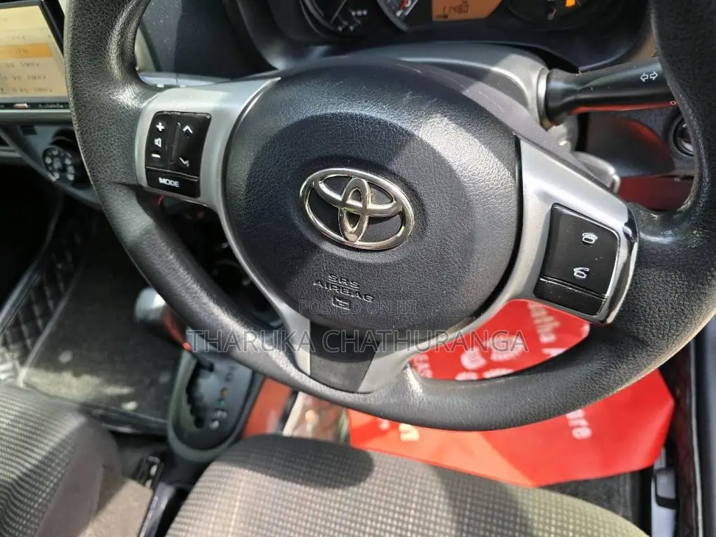 Toyota Vitz 2016 Car (Used)