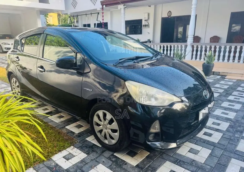 Toyota Aqua S Grade 2013 Car (Used)