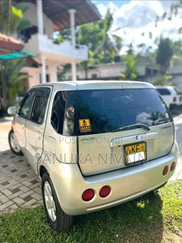 Chevrolet Cruze 2004 Car (Used)