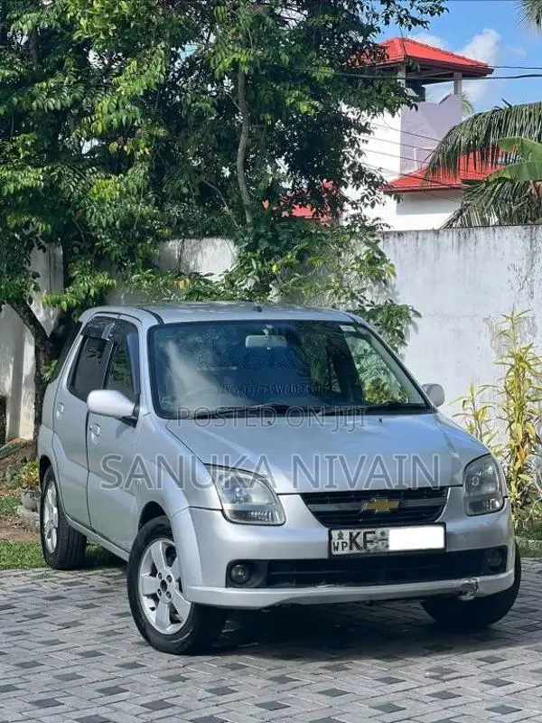 Chevrolet Cruze 2004 Car (Used)