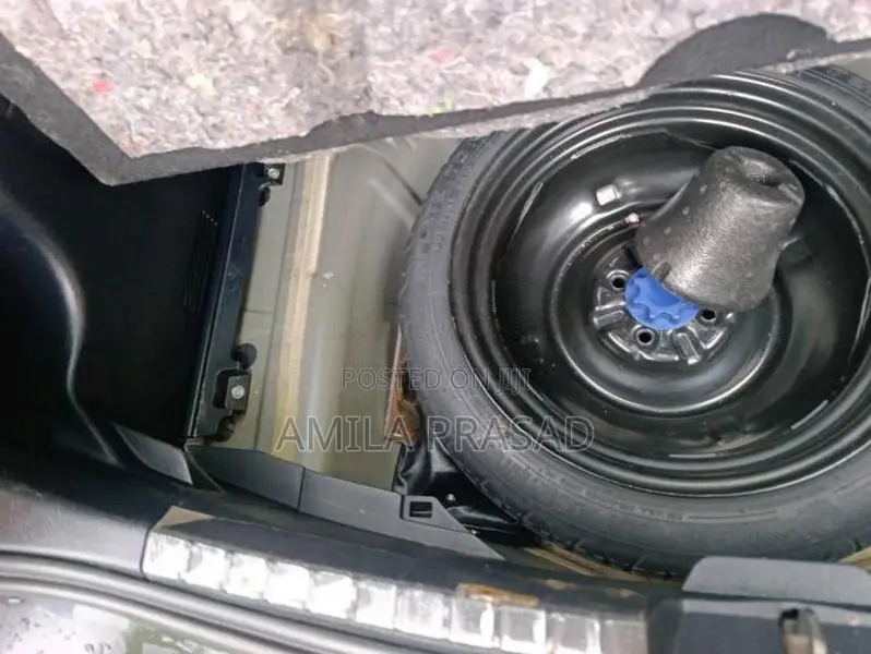 Toyota Vitz 2017 Car (Used)