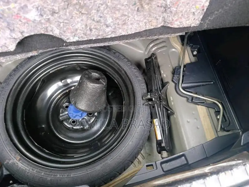 Toyota Vitz 2017 Car (Used)