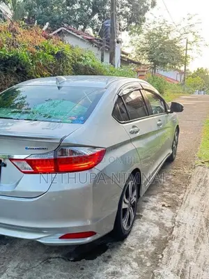Honda Grace 2016 Car (Used)