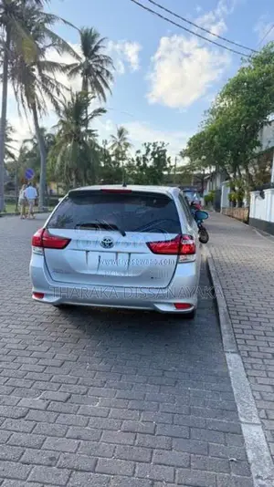 Toyota Axio Fielder 2024 Car (Used)