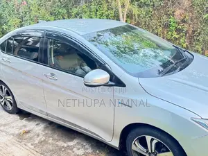 Honda Grace 2016 Car (Used)