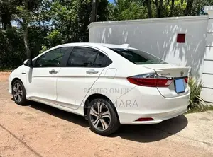 Honda Grace 2017 Car (Used)
