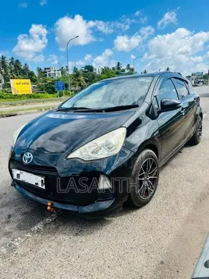 Toyota Aqua 2013 Car (Used)