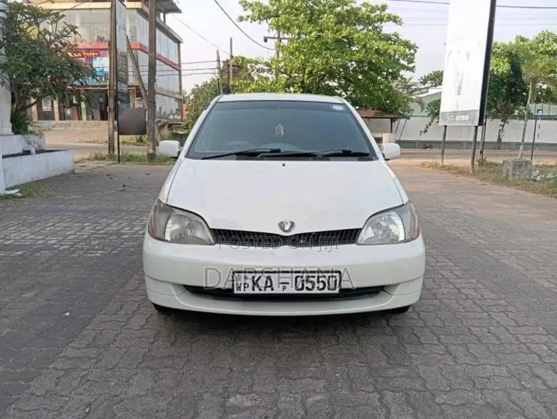 Toyota Platz 2005 Car (Used)