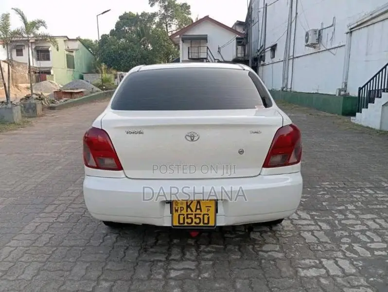 Toyota Platz 2005 Car (Used)
