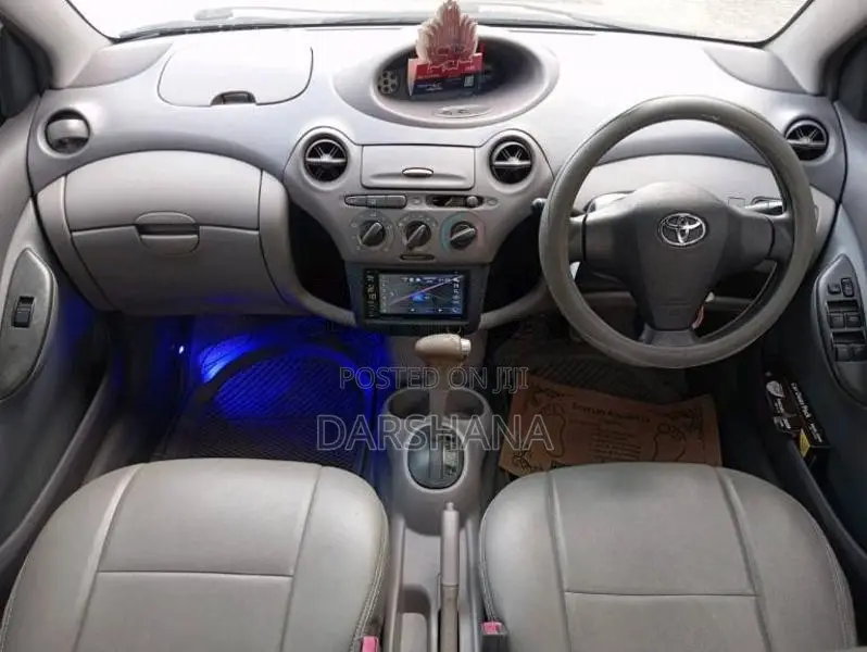 Toyota Platz 2005 Car (Used)