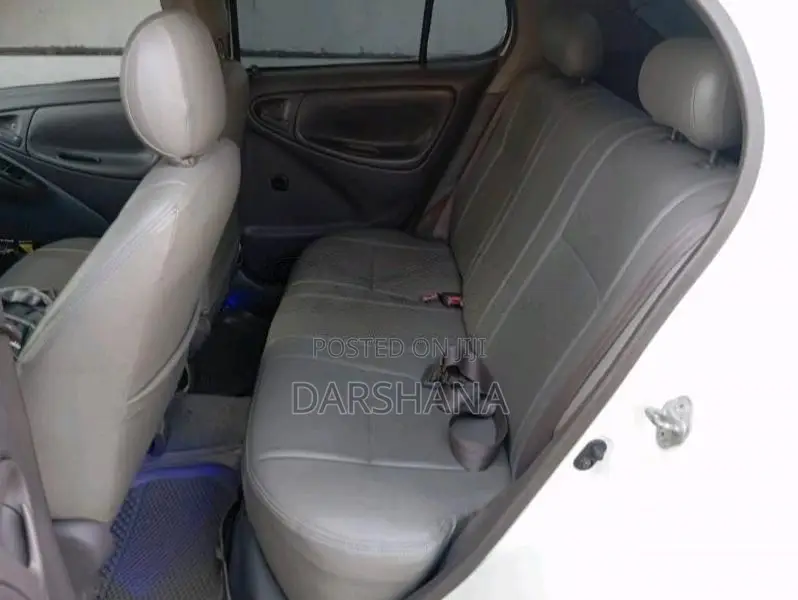 Toyota Platz 2005 Car (Used)