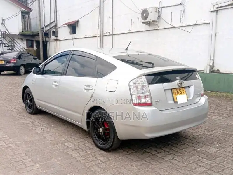 Toyota Prius 2nd Gen 2007 Car (Used)