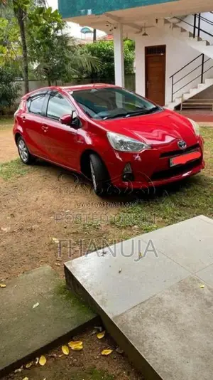Toyota Aqua 2014 Car (Used)
