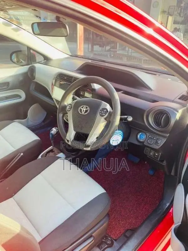 Toyota Aqua 2014 Car (Used)