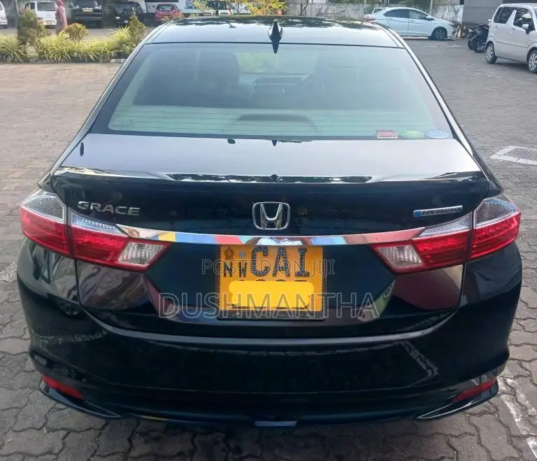 Honda Grace EX 2015 Car (Used)
