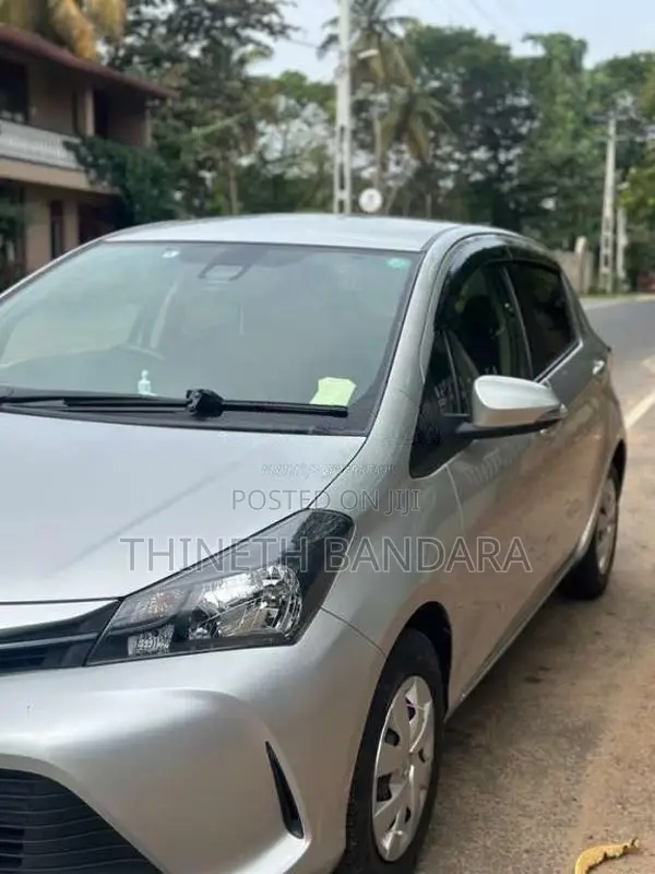Toyota Vitz 2016 Car (Used)