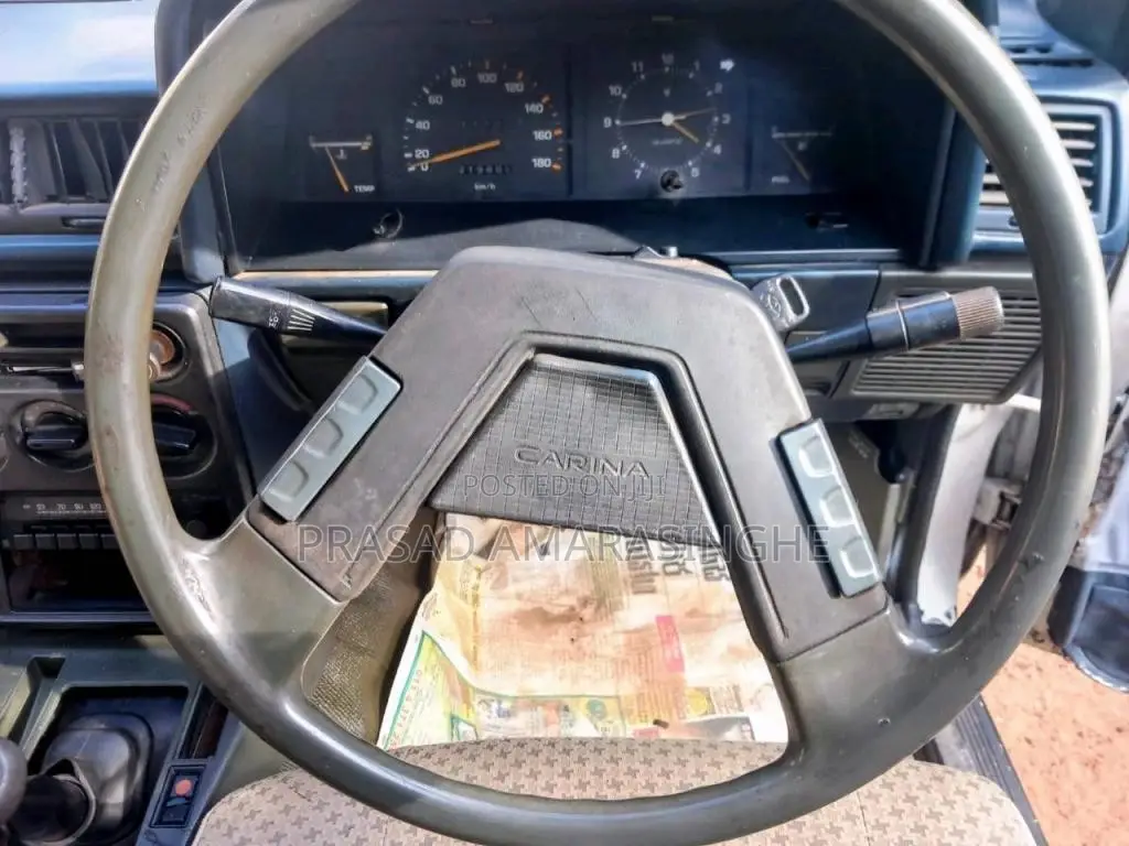 Toyota Corona 1983 Car (Used)