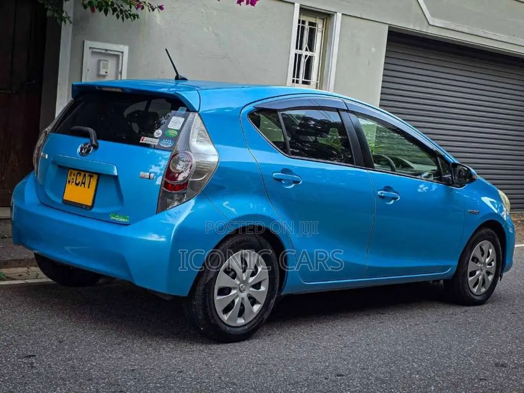 Toyota Aqua S Grade 2013 Car (Used)