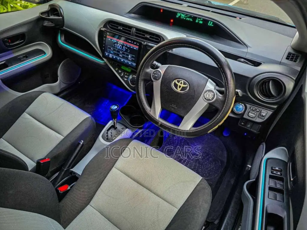 Toyota Aqua S Grade 2013 Car (Used)