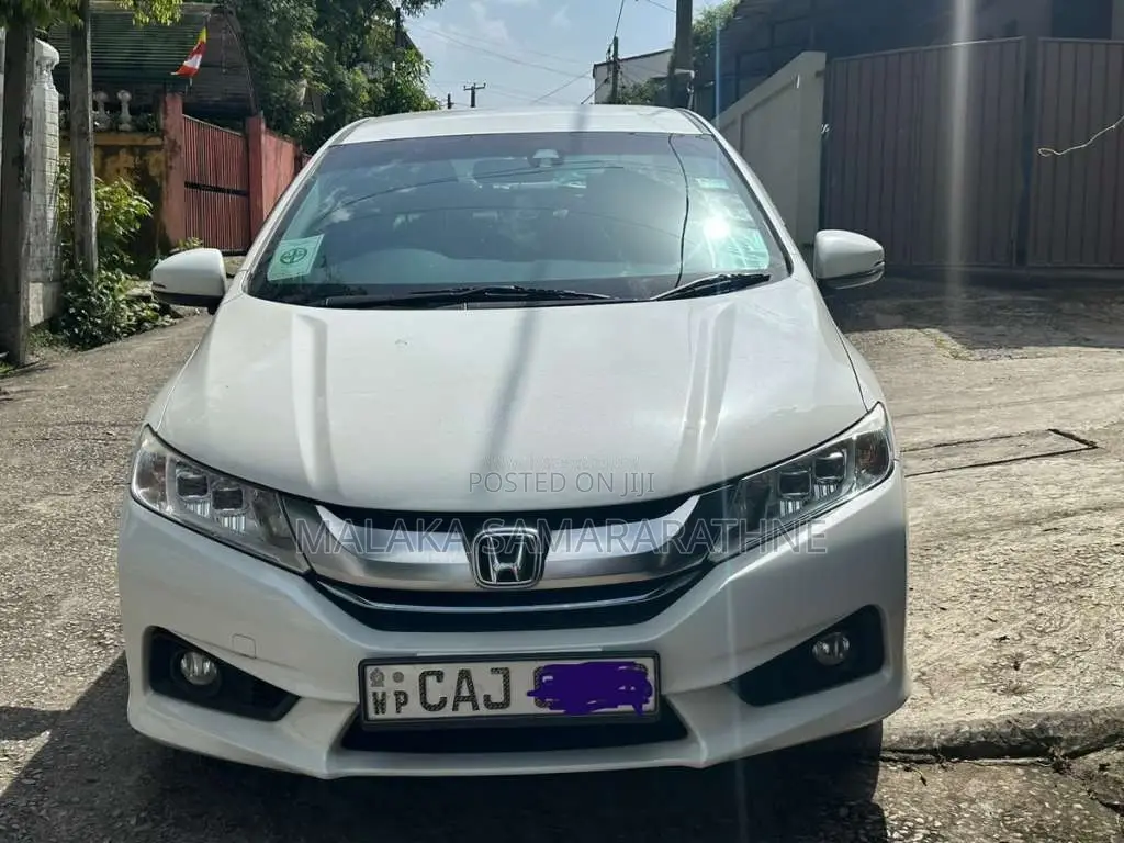 Honda Grace 2015 Car (Used)