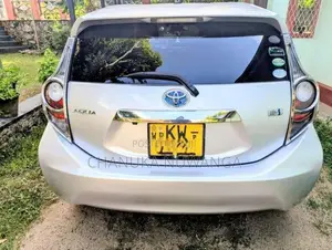 Toyota Aqua 2012 Car (Used)