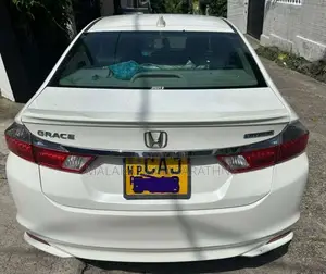 Honda Grace 2015 Car (Used)