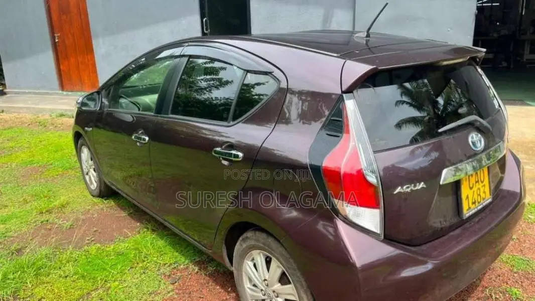 Toyota Aqua 2014 Car (Used)