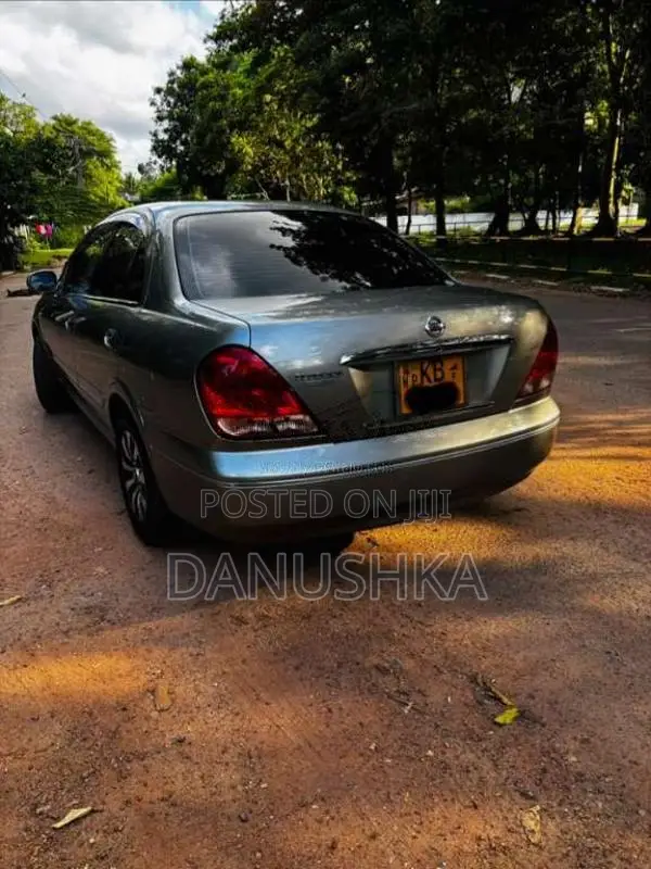 Nissan Bluebird Sylphy N17 2003 Car (Used)