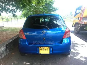 Toyota Vitz 2007 Car (Used)