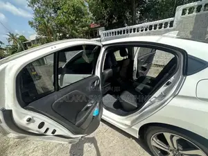 Honda Grace 2015 Car (Used)