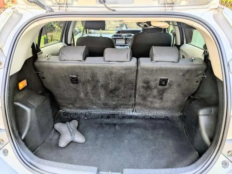 Toyota Aqua 2012 Car (Used)